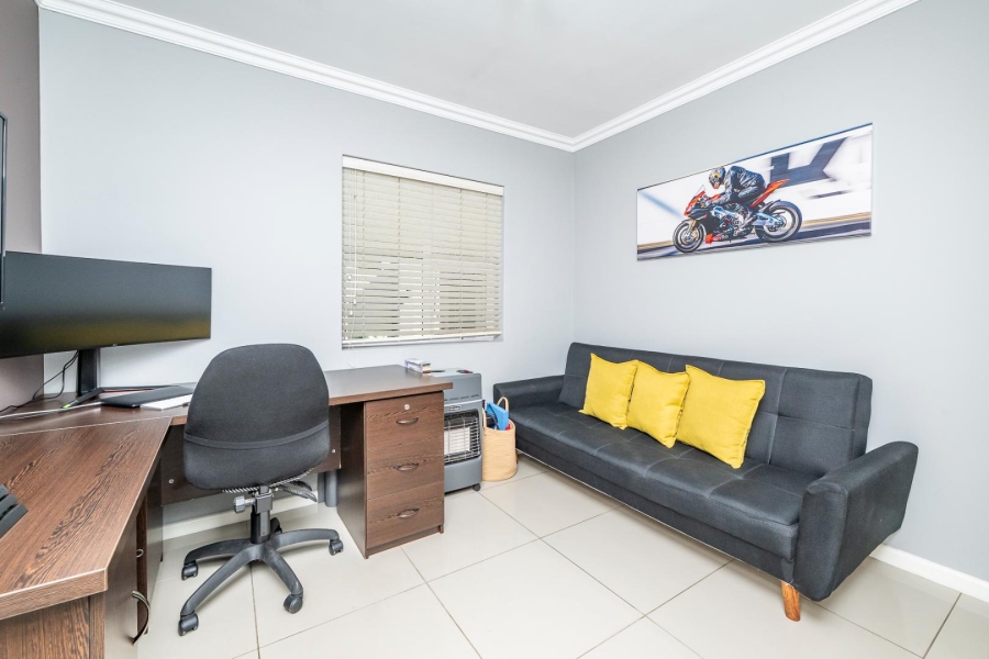 To Let 3 Bedroom Property for Rent in Zonnendal Western Cape